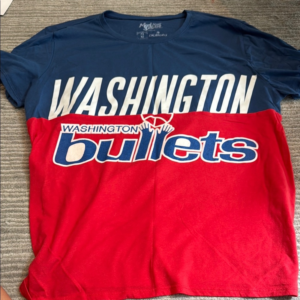 Majestic Washington Bullets Navy and Red Tee, Men’s size XL